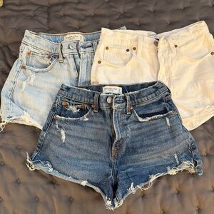 Abercrombie mom short: Denim Women Shorts - Blue, Light Blue, white